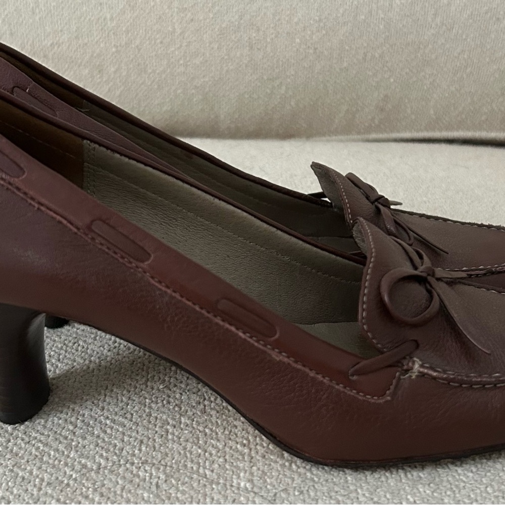 Joan & David Brown Leather Kitten Heel Loafers
